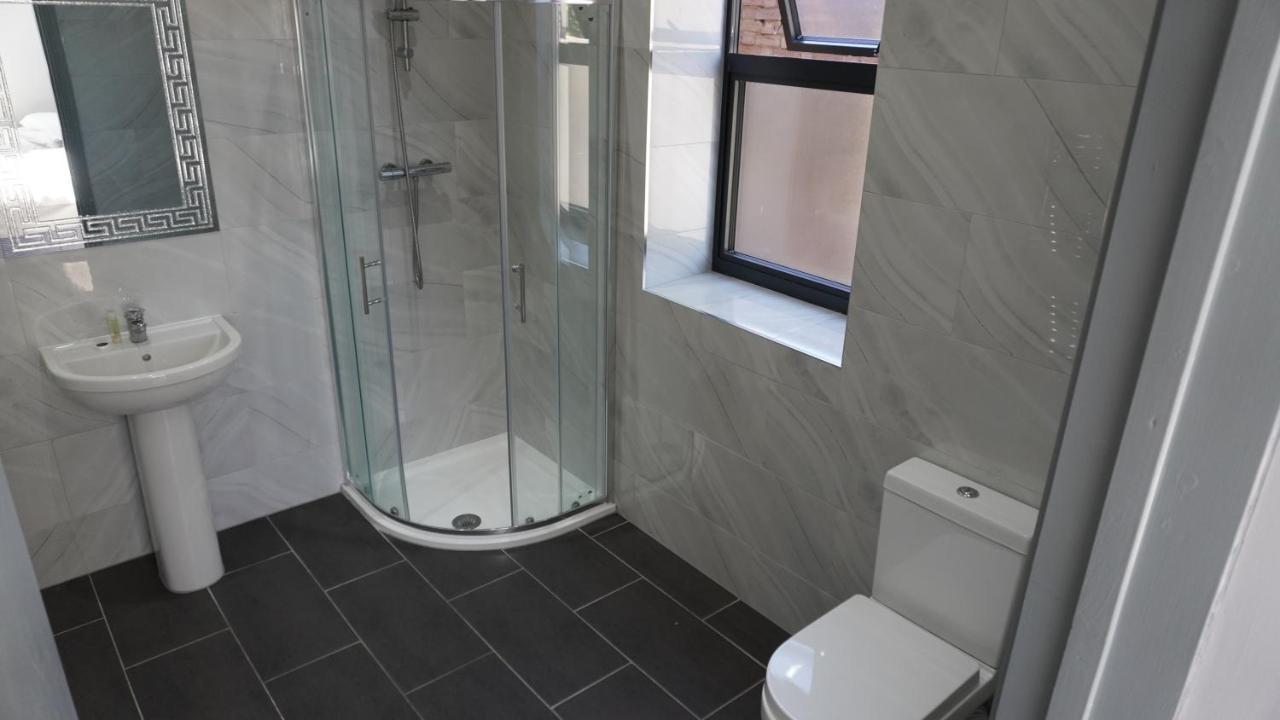 Roshni Hotel Southall Dış mekan fotoğraf